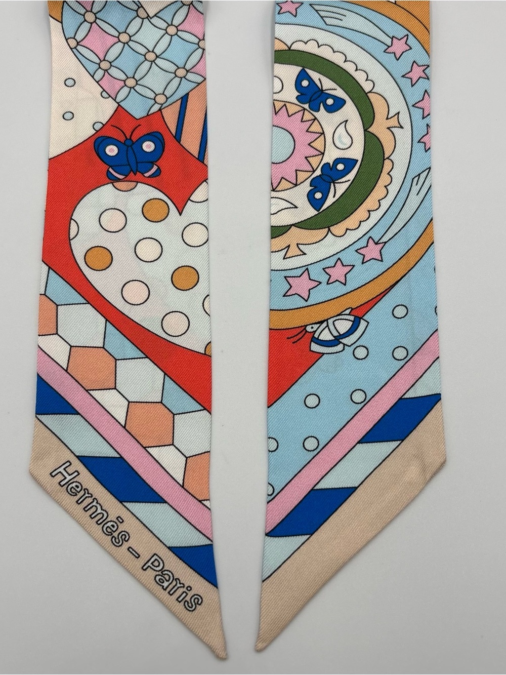 Hermes Les Murmures de la Foret Twilly Silk Scarf Beige Rose Pink Blue Butterfly - Picture 3 of 6
